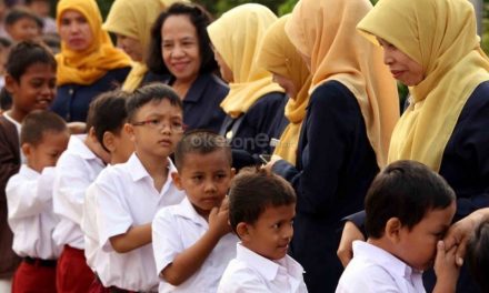 Meme Hari Pendidikan Nasional, Bikin Kamu Lebih Bersyukur