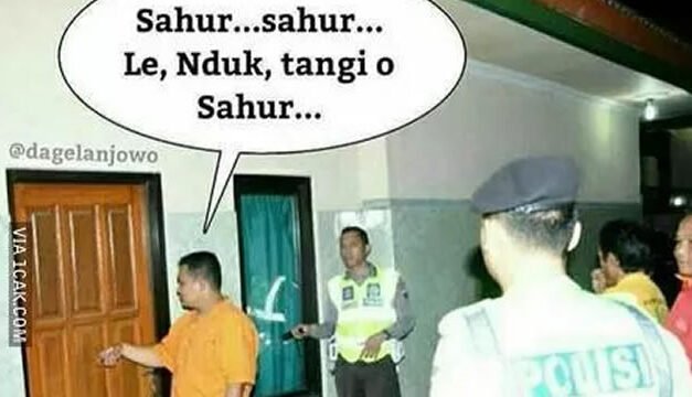 11 Meme Lucu Alarm Sahur ‘Nggak Biasa’ Ini Bikin Tepok Jidat
